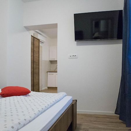Jantar Apartmaji Novo Mesto Ngoại thất bức ảnh
