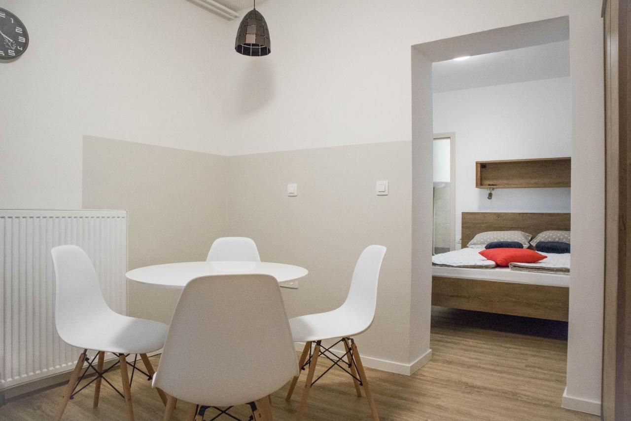 Jantar Apartmaji Novo Mesto Ngoại thất bức ảnh