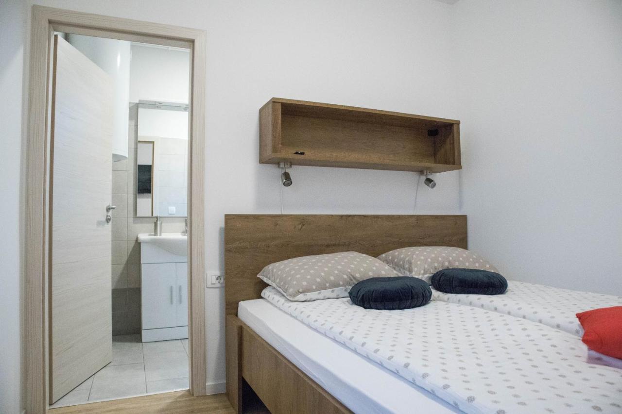 Jantar Apartmaji Novo Mesto Ngoại thất bức ảnh